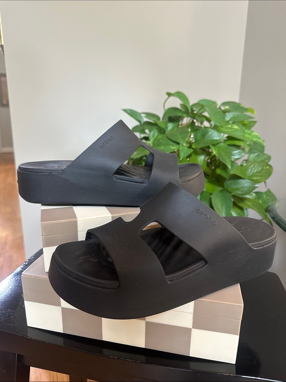 CROCS Black Platform Getaway H strap Slide Mules with Cutout Straps size 9